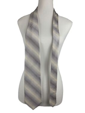 Pavone Luxury Italian Silk Tie - Silver & Grey Geometric Pattern